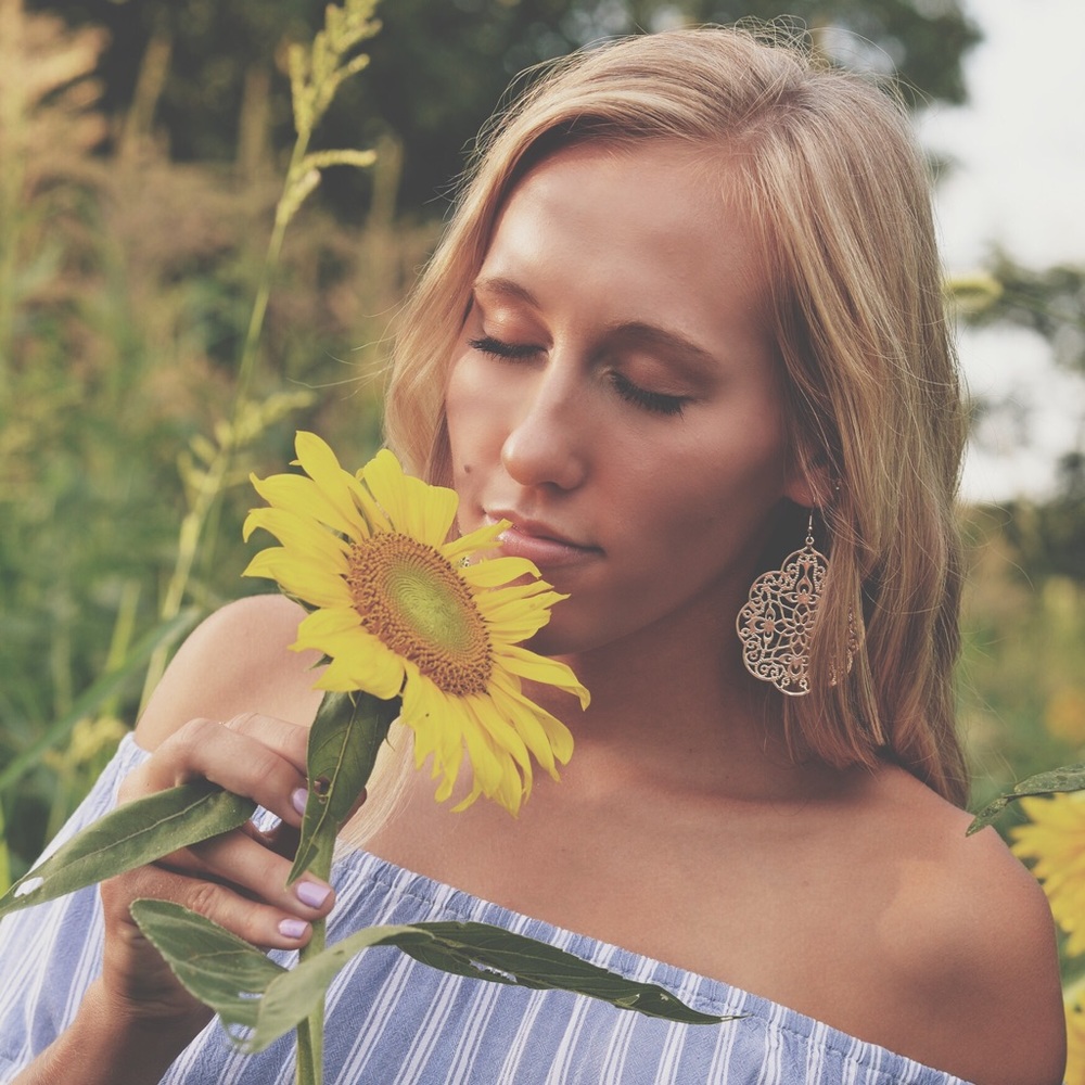 Meet your Posher, Julia